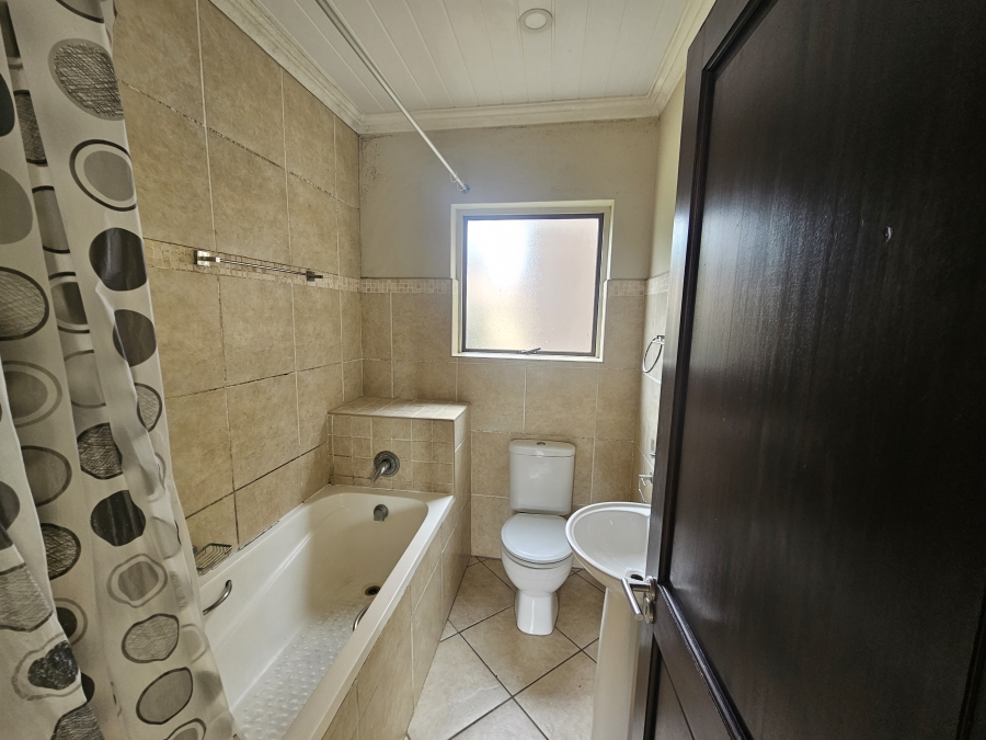To Let 1 Bedroom Property for Rent in Panmure Eastern Cape